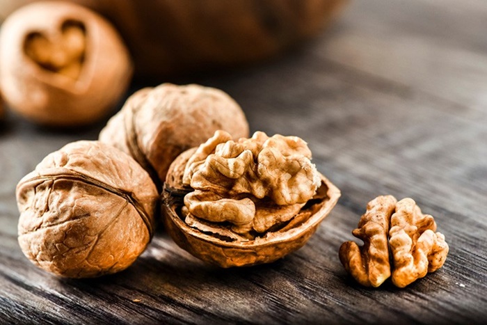 Can pregnant women eat Walnuts daily?
