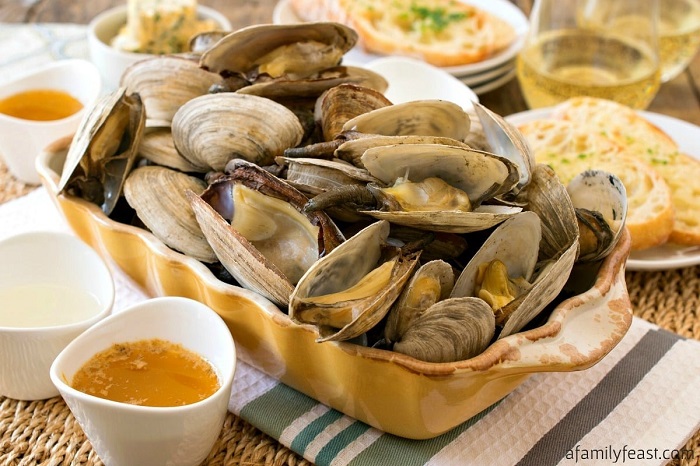 Can You Eat Steamers While Pregnant? Benefits And Risks?